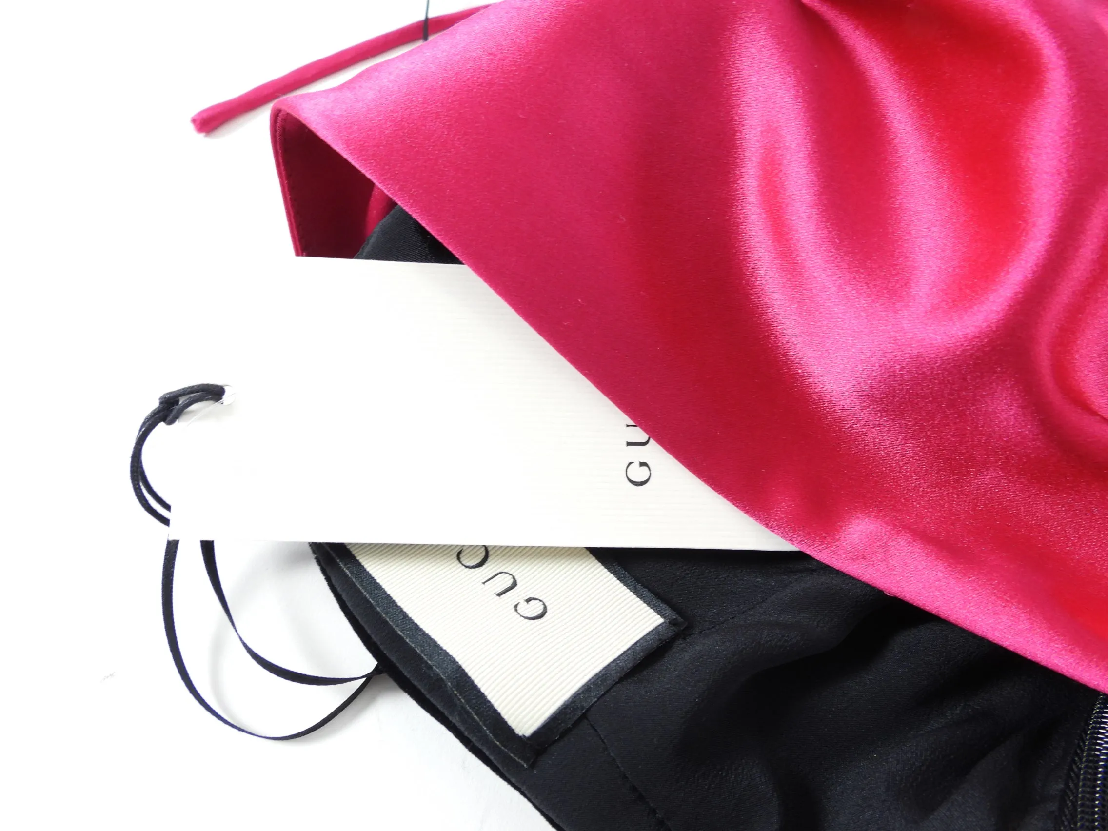 Gucci Fuchsia Pink and Black Velvet Halter Gown - IT38 / USA 2