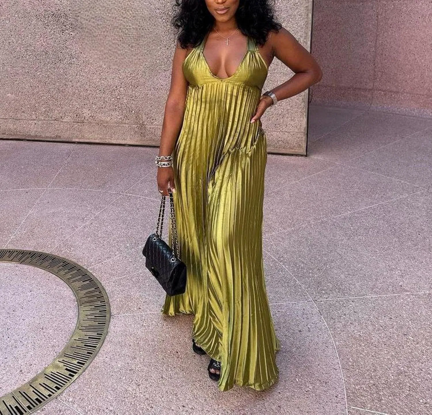 LAJIOJIO Fall Maxi Dresses for Women 2024 Flowy Swing Pleated Sleeveless Spaghetti Strap Halter Neck Long Maxi Dress
