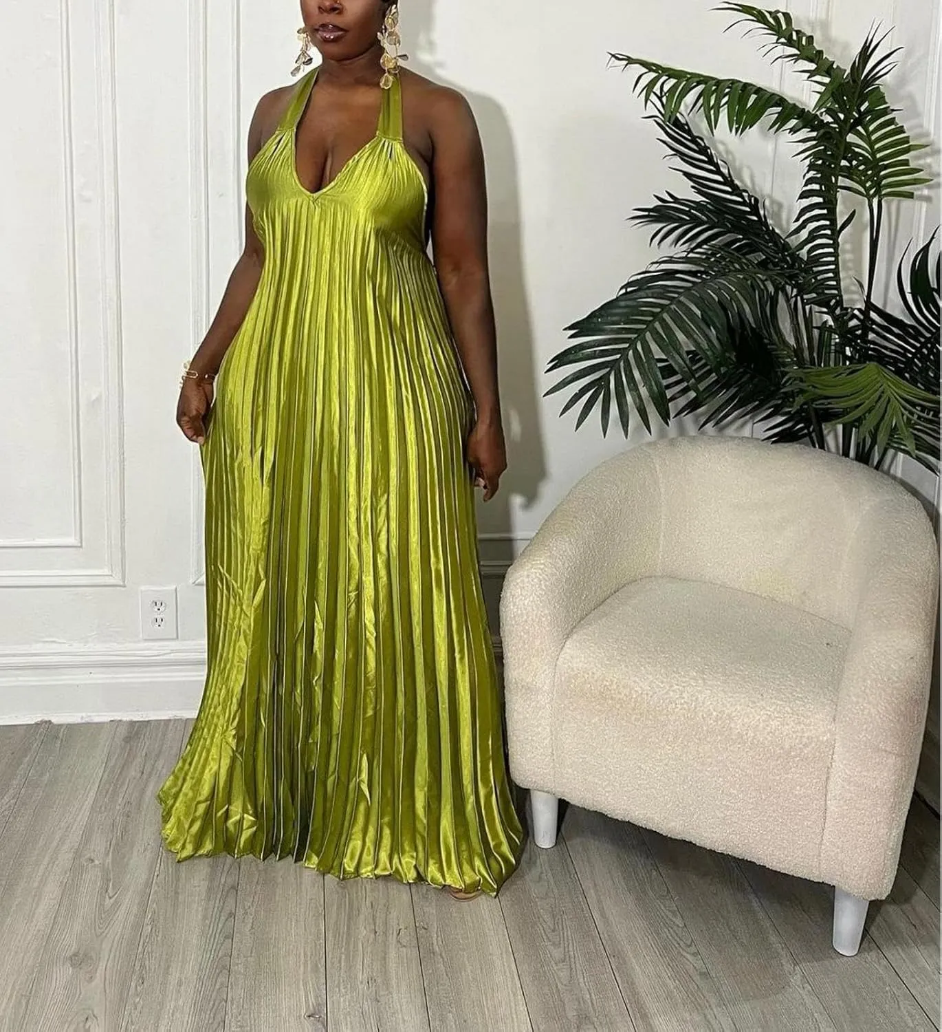 LAJIOJIO Fall Maxi Dresses for Women 2024 Flowy Swing Pleated Sleeveless Spaghetti Strap Halter Neck Long Maxi Dress