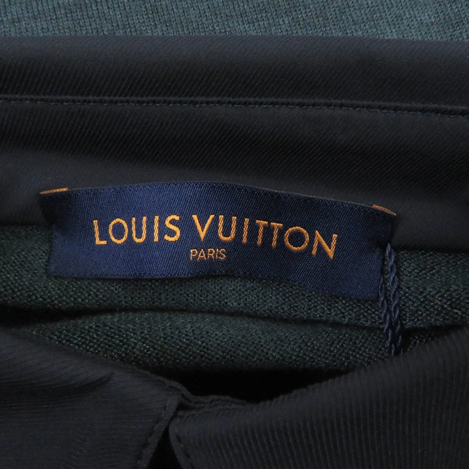 LOUIS VUITTON Long sleeve polo shirt HEN03W Outer material: 70% wool, Outer material: 30% silk, Part: 94% nylon, Part: 6% polyurethane Green navy mens S Used